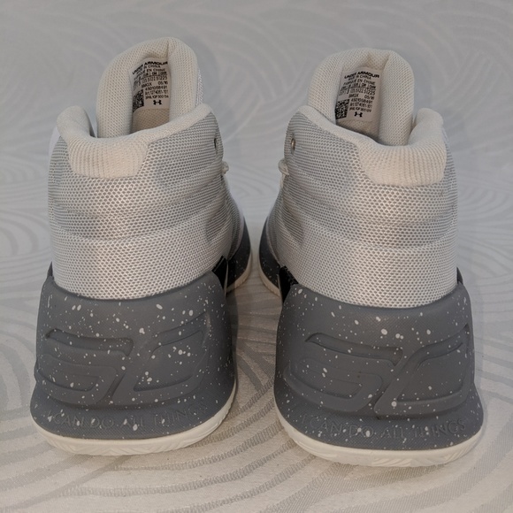 Under Armour GS Curry 3 Shoes Size 3.5 - Picture 3 of 4